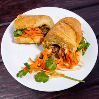 Banh Mi Bo/Beef Tenderloin Sandwich